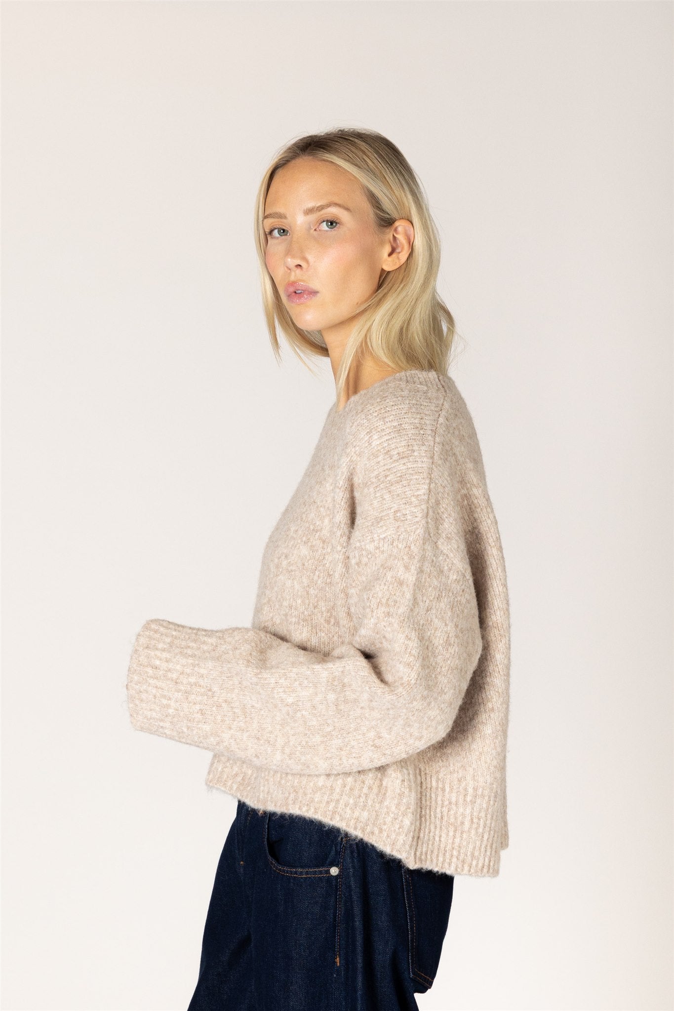 EVA LUXE CREWNECK SWEATER