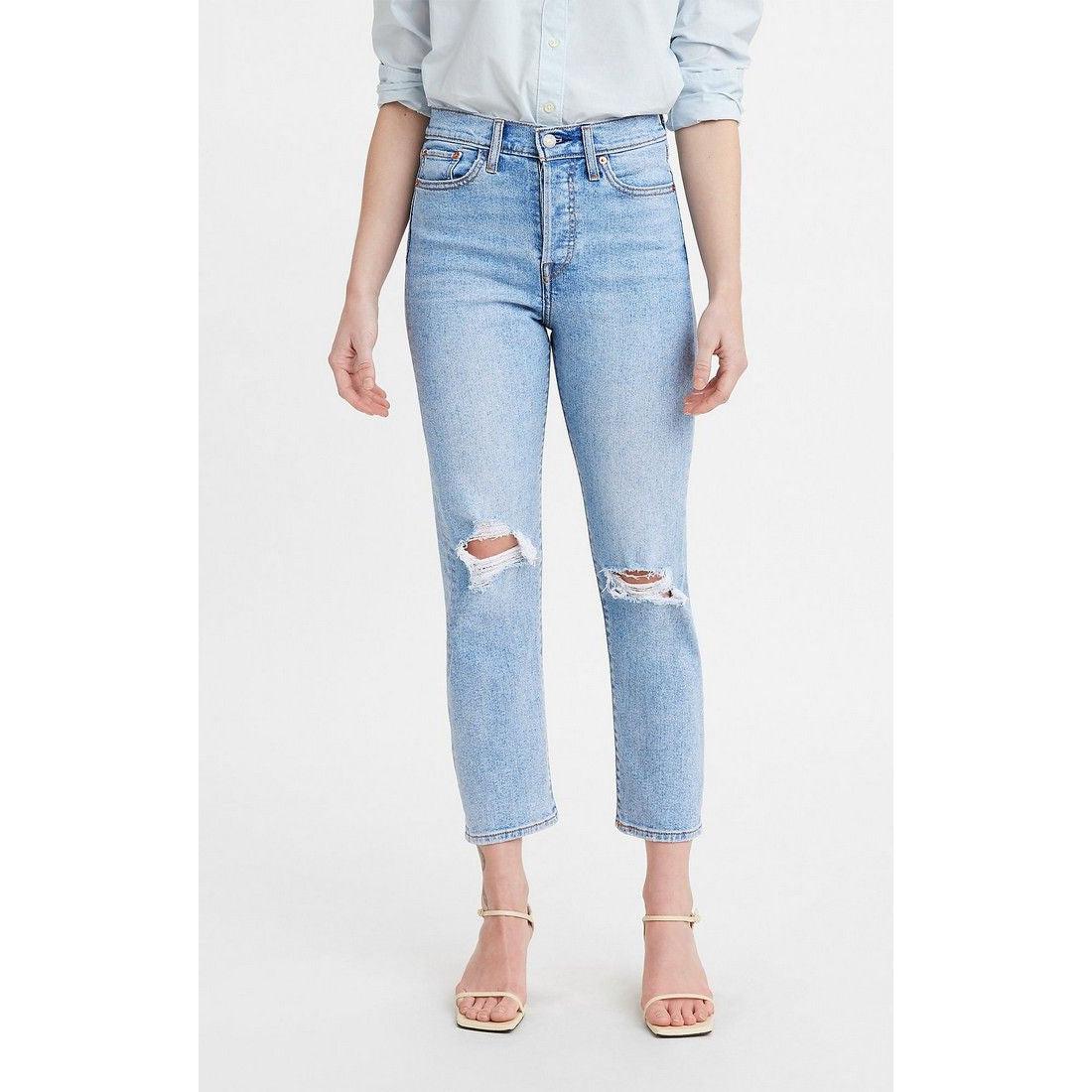 Product Name: Levi’s Women's Classic Straight Fit Jeans