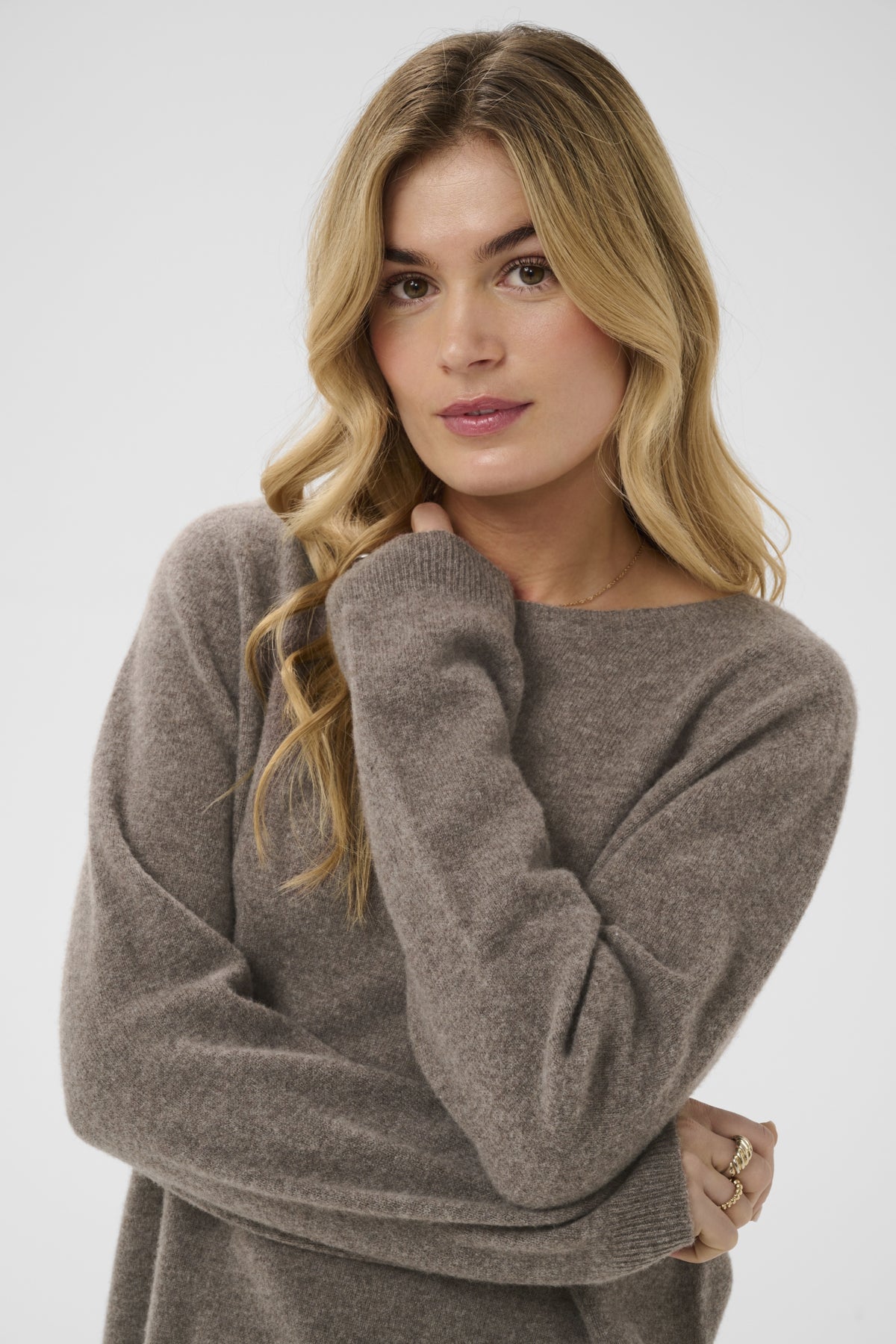 MELA SWEATER