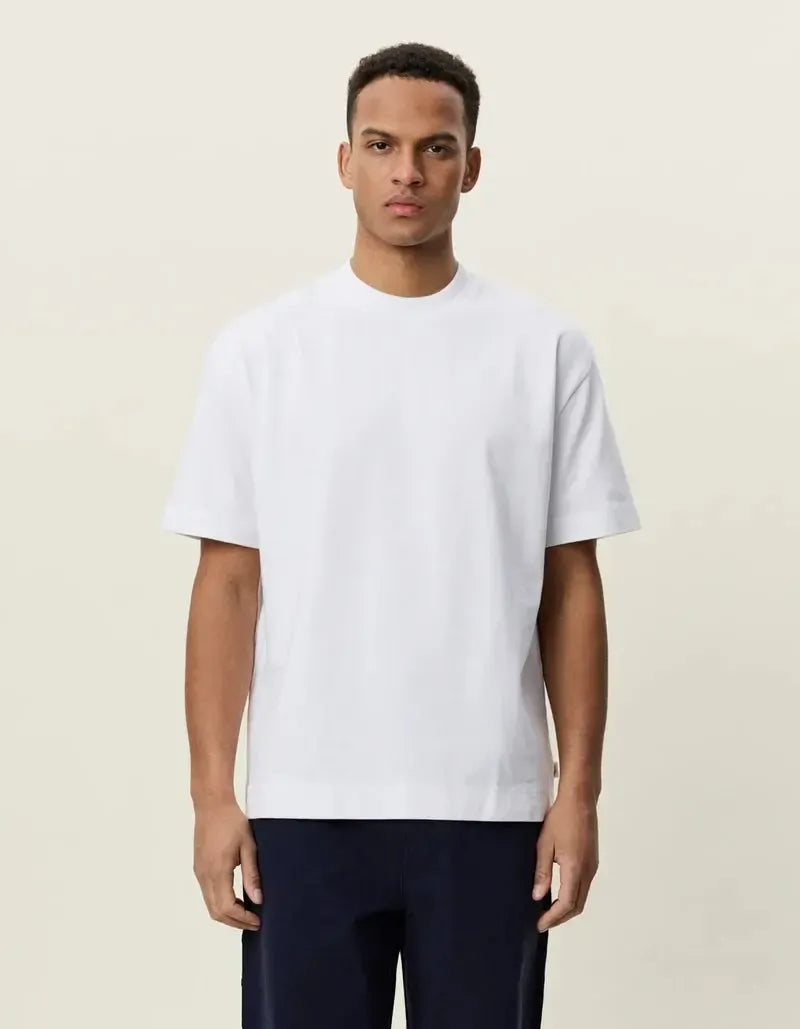 HEAVYWEIGHT T-SHIRT