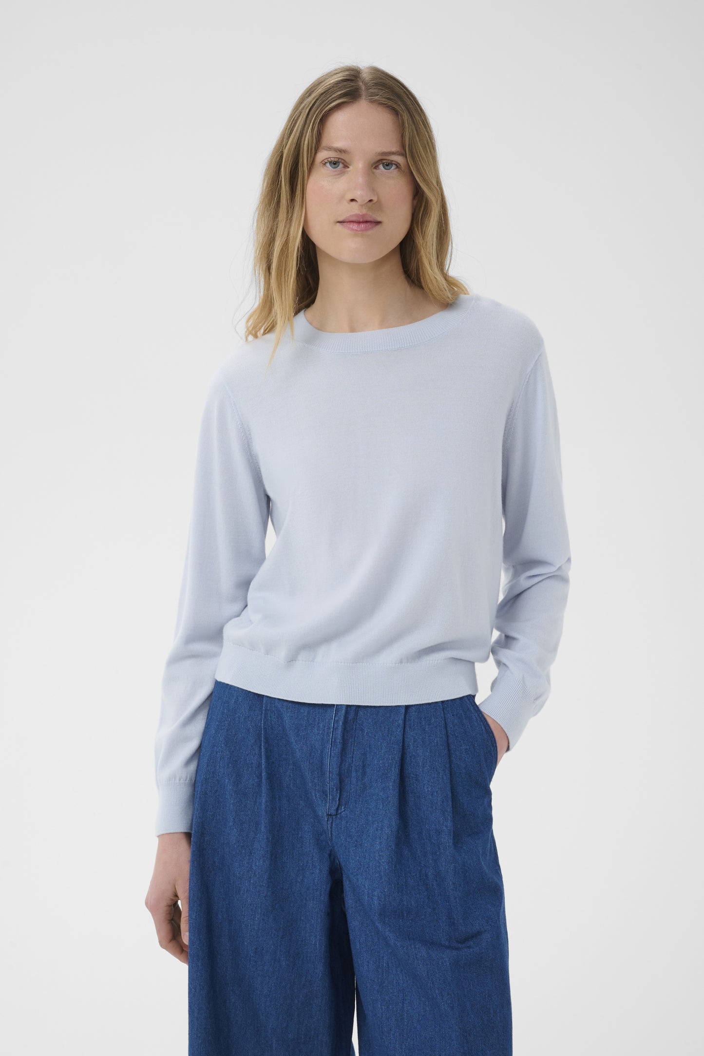 YONA CREW NECK SWEATER