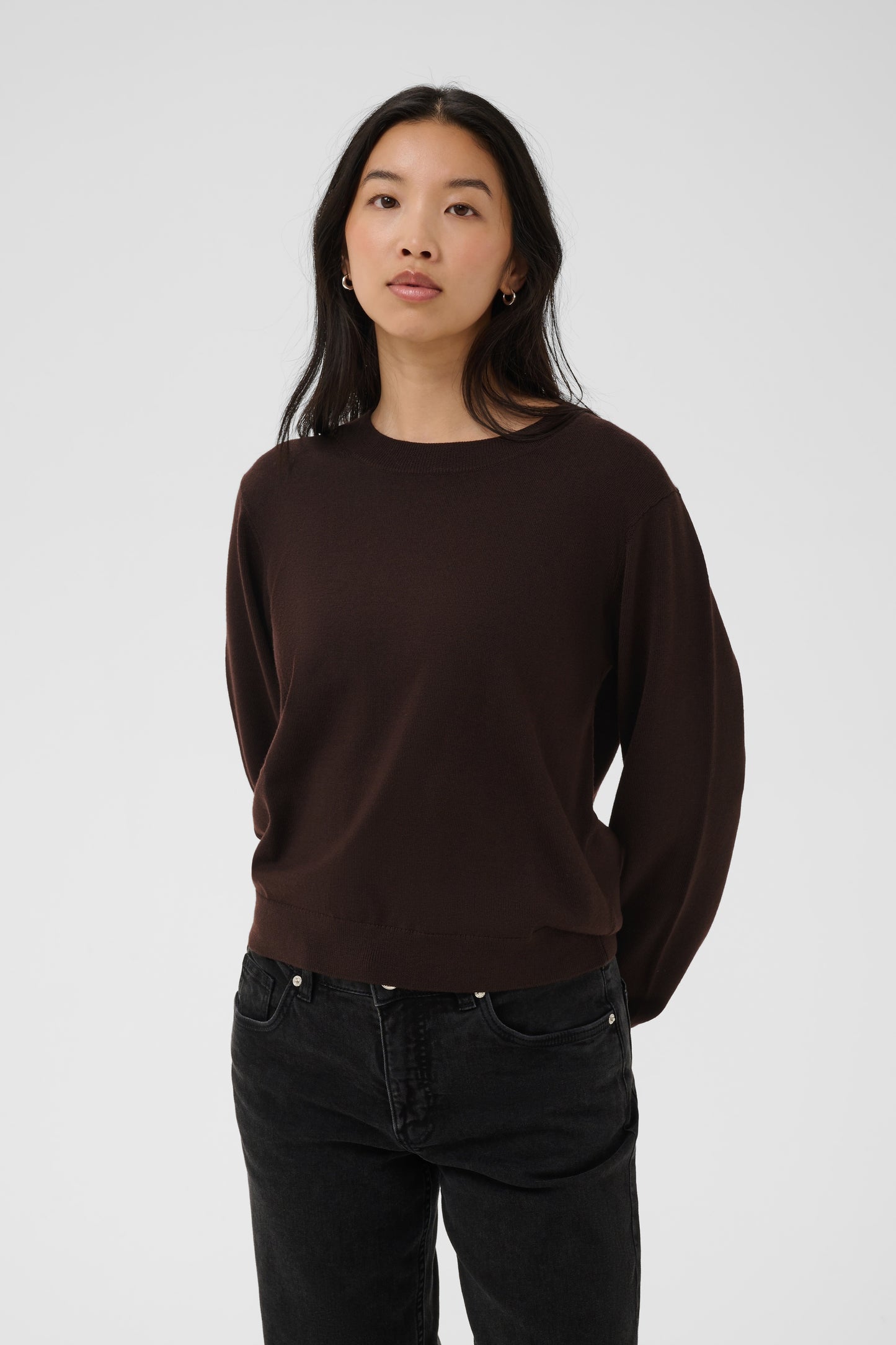 YONA CREW NECK SWEATER