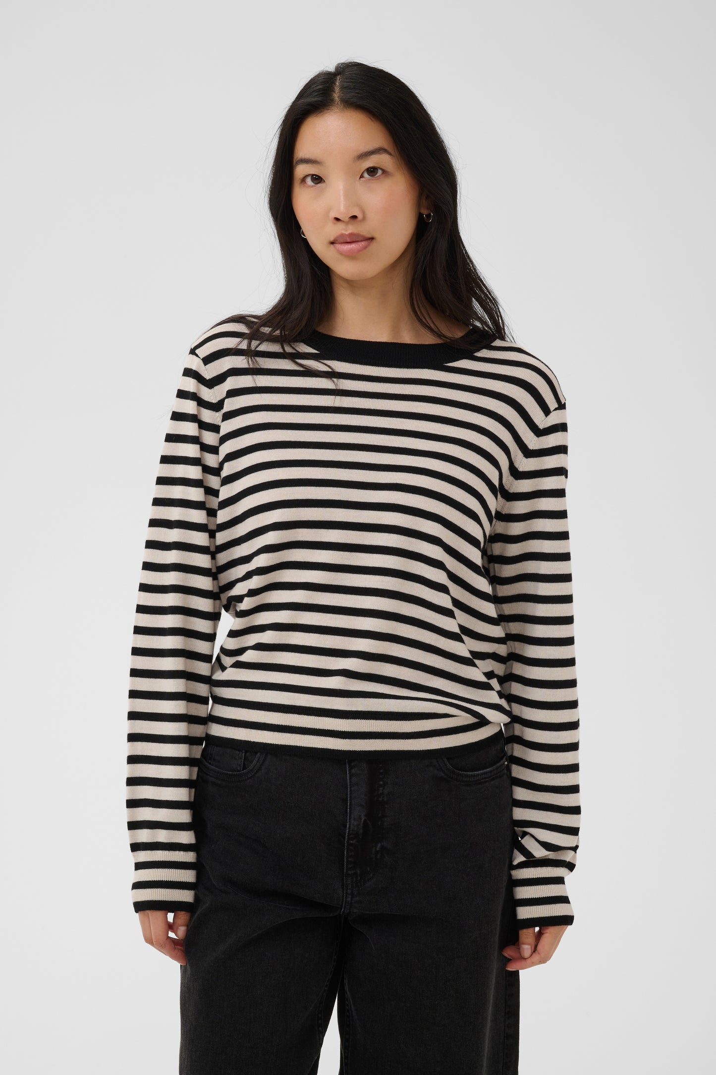 YONA CREW NECK SWEATER