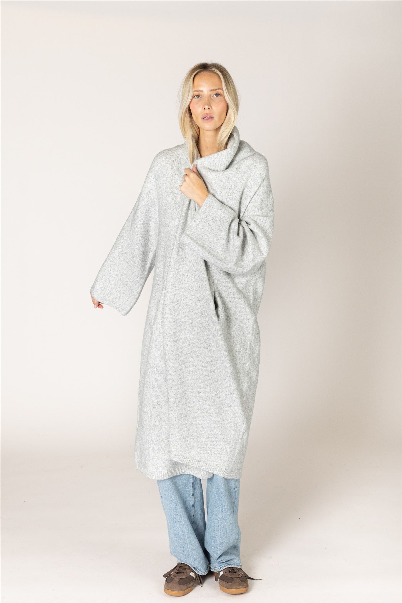 HUGH LUXE OPEN CARDI