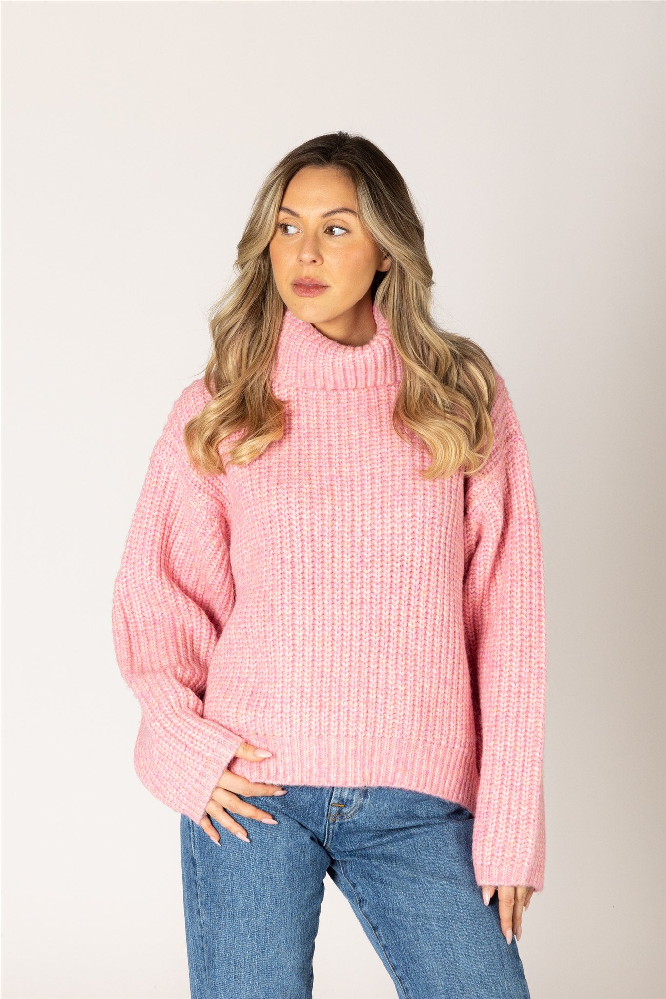 SAHAR TURTLENECK