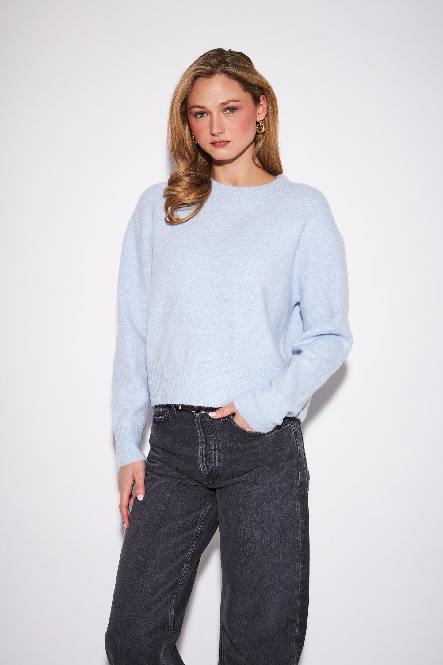 WILFRED CREWNECK SWEATER