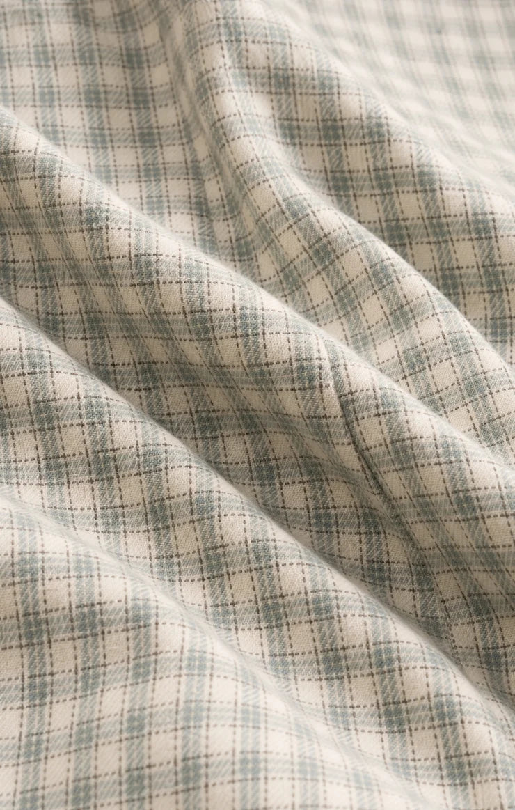 RIVER PLAID BUTTON UP