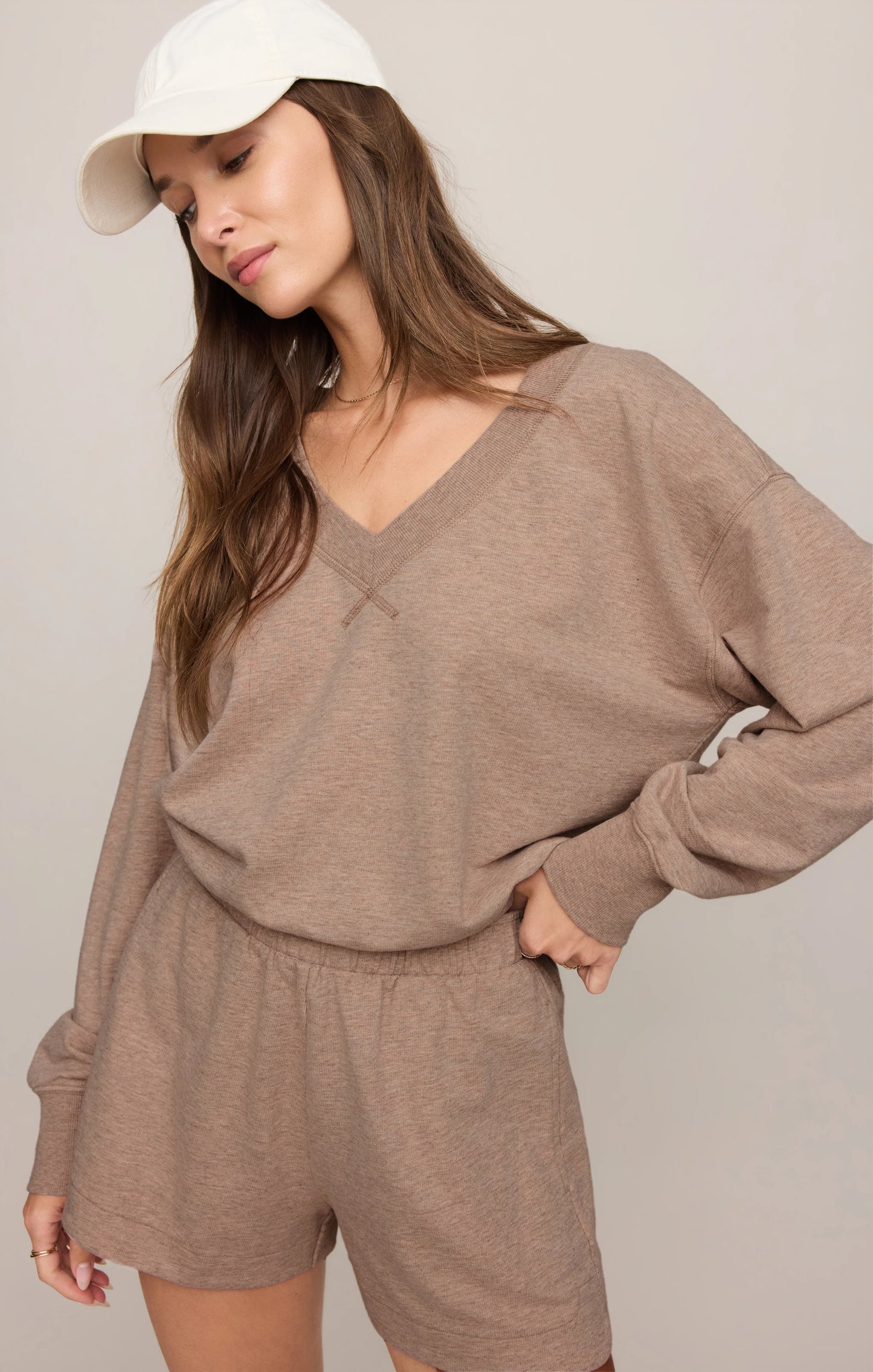 THE EVERYDAY V-NECK