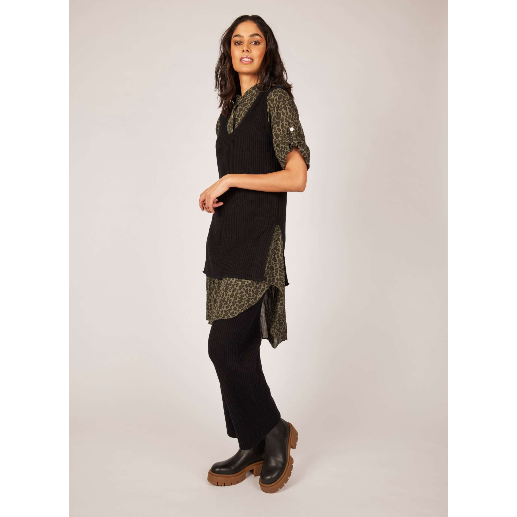 RIBBED FINE KNIT SLEEVLESS TUNIC VEST