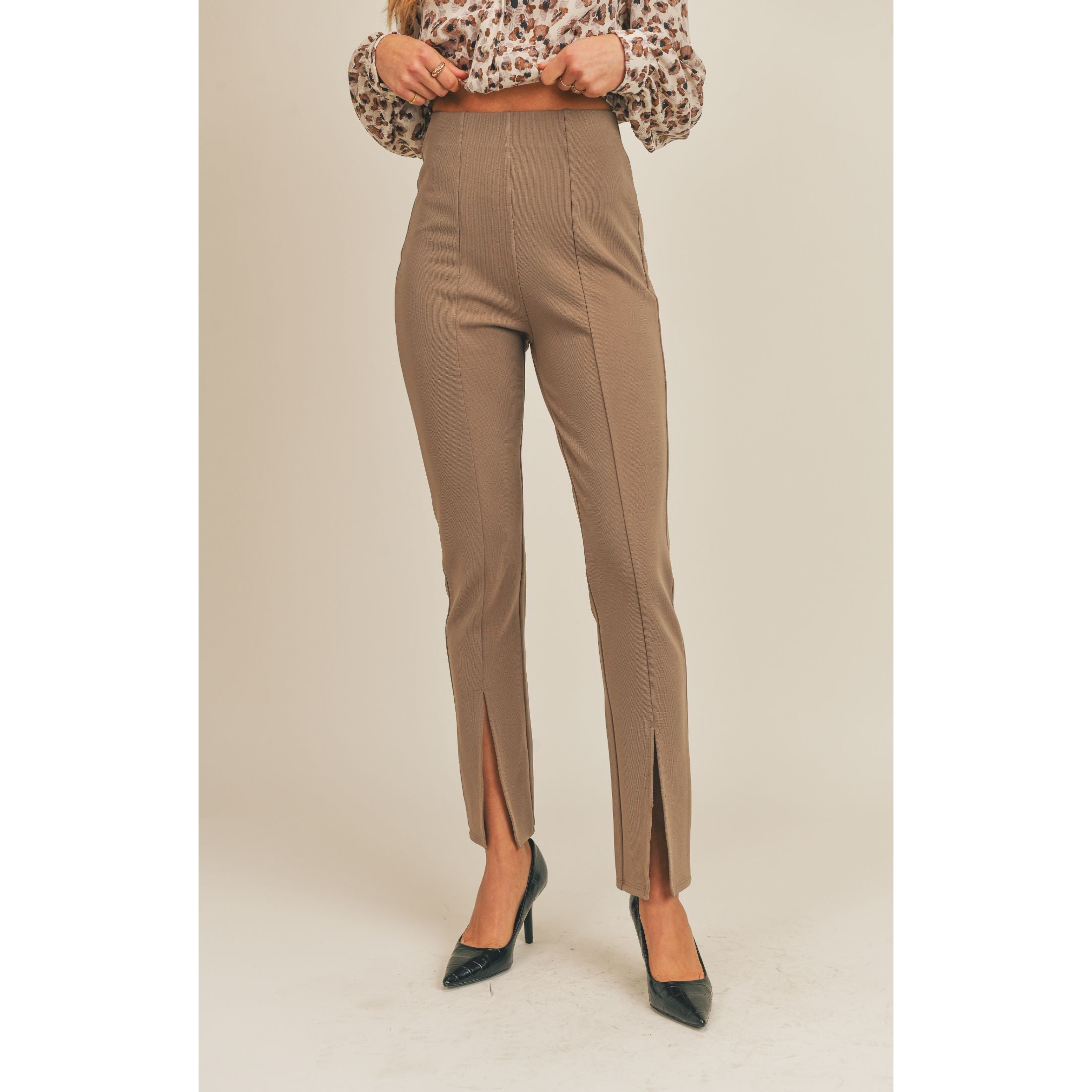 ROUNDABOUT FRONT SLIT FLARE PANTS